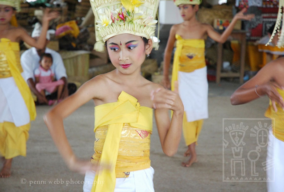 Dancers_in_Unison_2_w