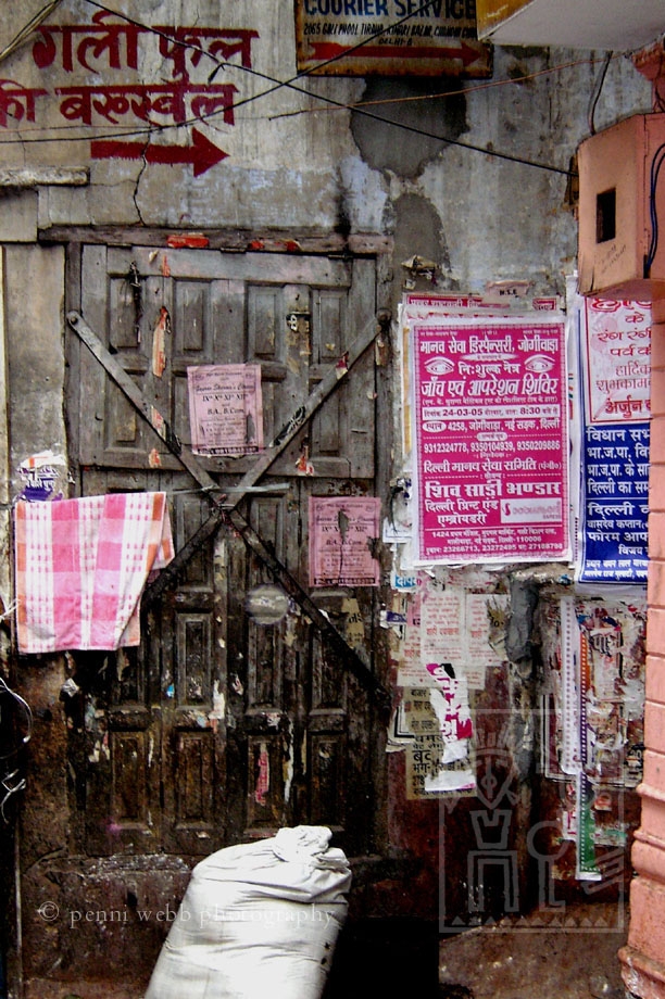 Old_Delhi_Wall_h
