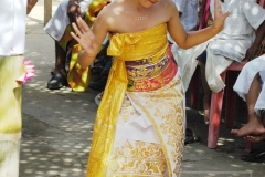 Dancing_Bali_Girl_0064_wm