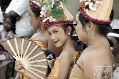 3 Bali Beauties w/ Fan