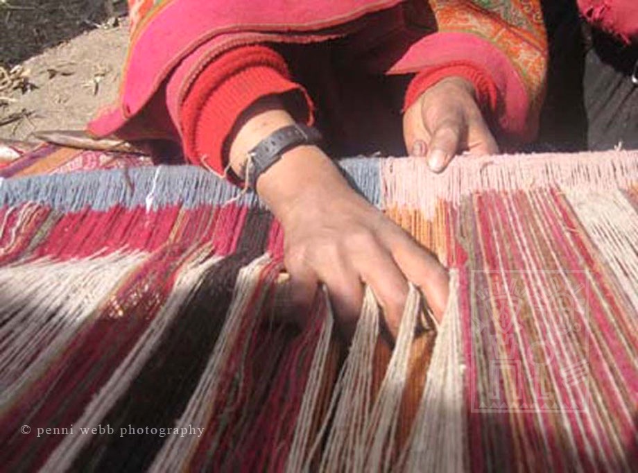 Huilloc weaver